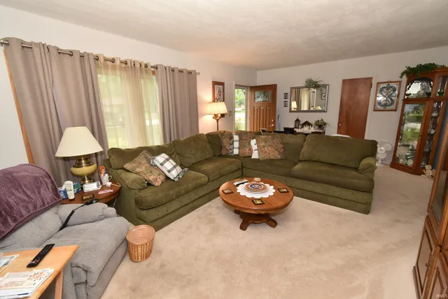 $165,000 | 308 East Ray Street, Kentland, IN 47951