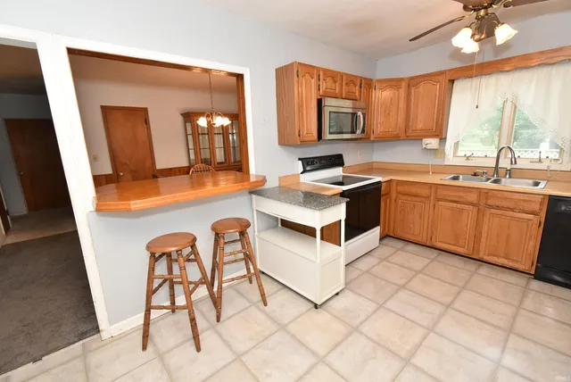 $165,000 | 308 East Ray Street, Kentland, IN 47951