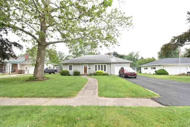 $165,000 | 308 East Ray Street, Kentland, IN 47951