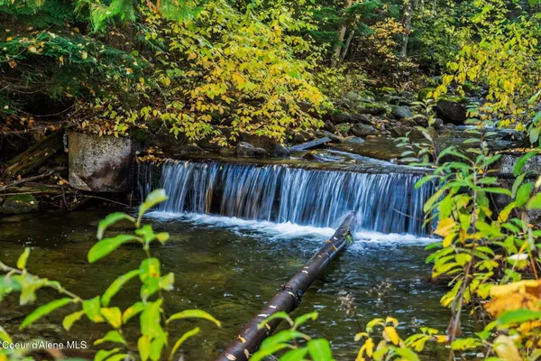 $1,600,000 | 6684 Upper Pack River Road, Sandpoint, ID 83864