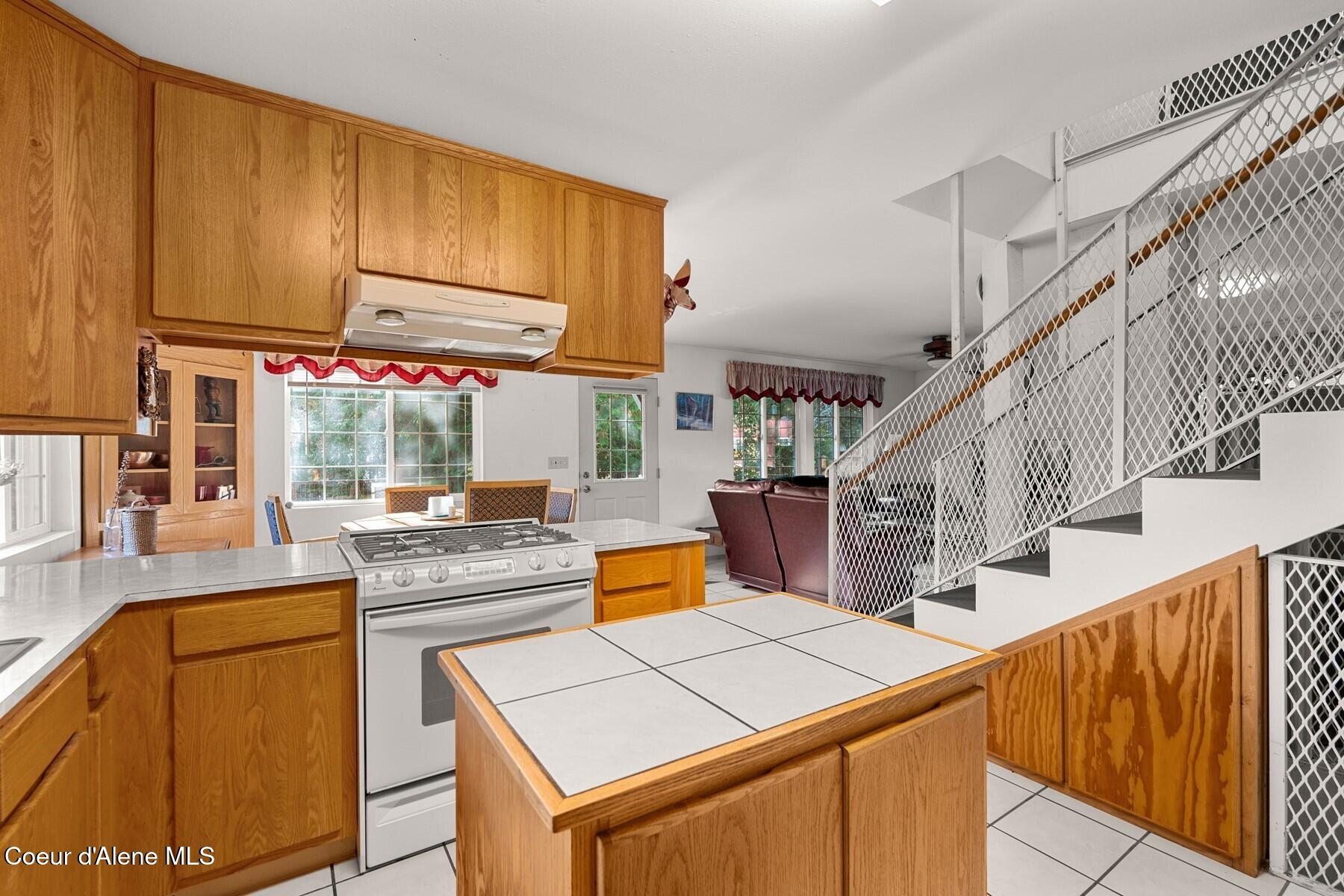 6684 Upper Pack River Road Sandpoint, ID 83864 - Photo 13 of 44 Form and Function