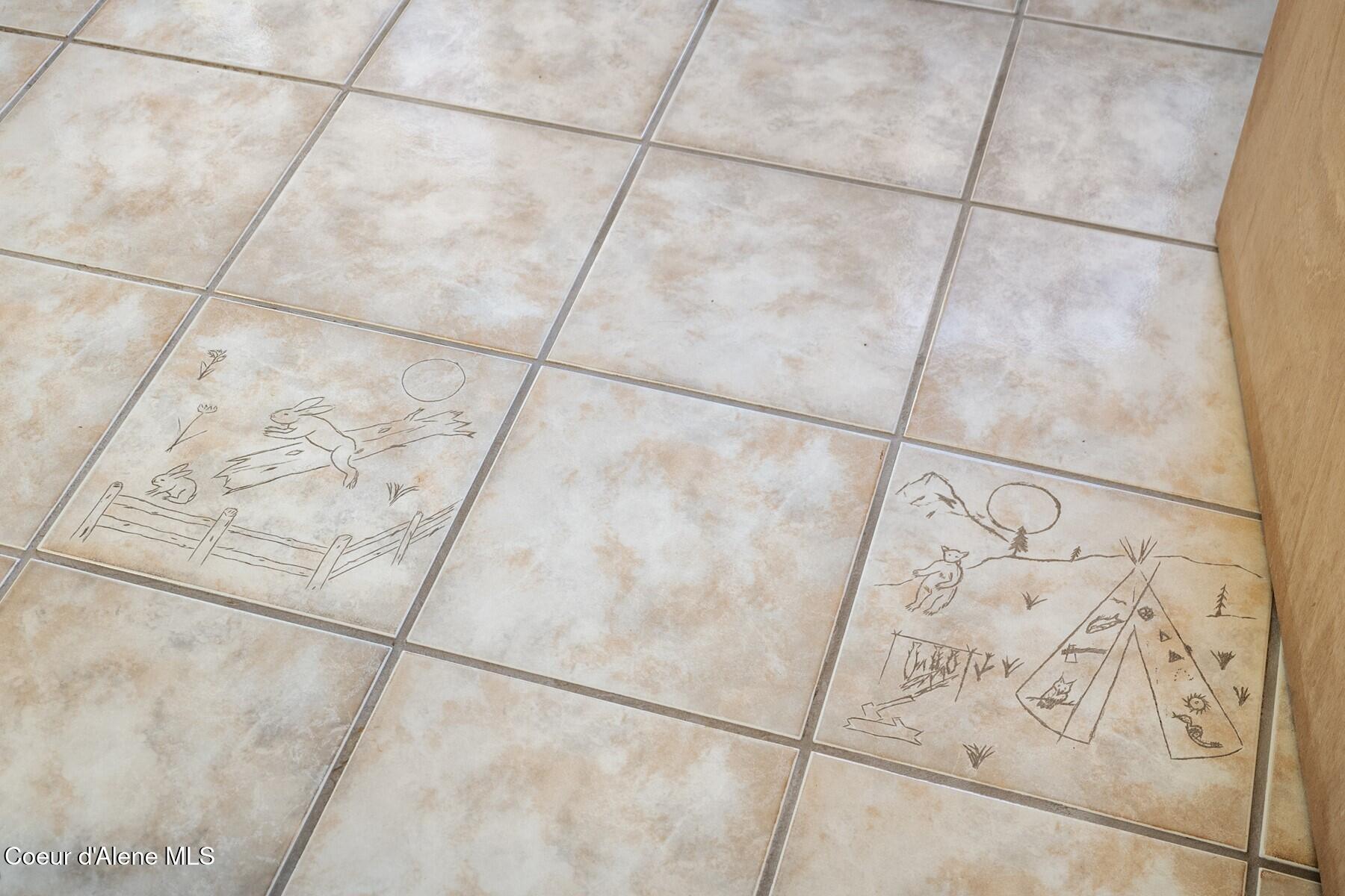 6684 Upper Pack River Road Sandpoint, ID 83864 - Photo 22 of 44 Etched designs