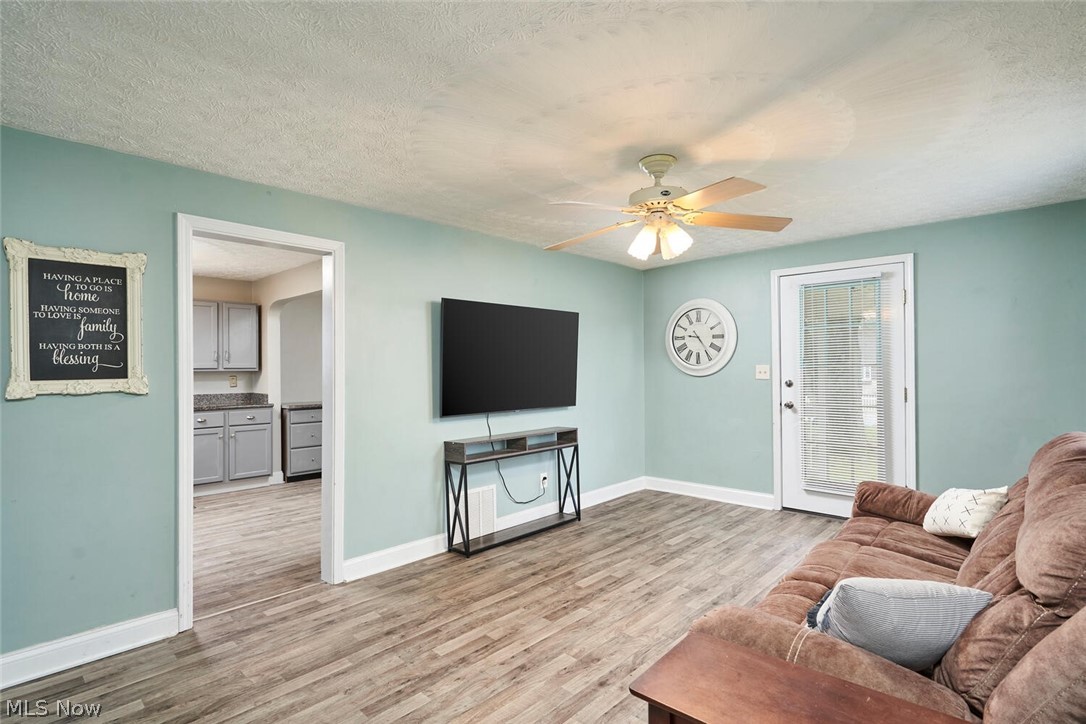3277 Mayfair Road Akron, OH 44312 - Photo 5 of 19
