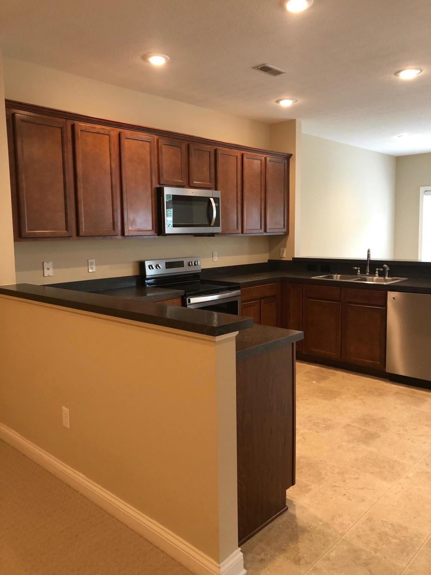 3932 Rennes Drive Columbus, OH 43221 - Photo 5 of 21