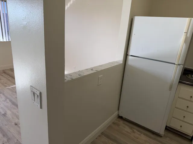 $86,000 | 400 Village Green Circle West, Unit 304, Palm Springs, FL 33461