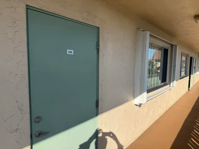 $86,000 | 400 Village Green Circle West, Unit 304, Palm Springs, FL 33461