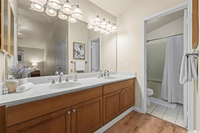 $1,250,000 | 94-547 Lumiauau Street, Waipahu, HI 96797