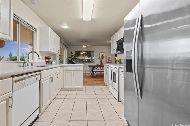 $1,250,000 | 94-547 Lumiauau Street, Waipahu, HI 96797