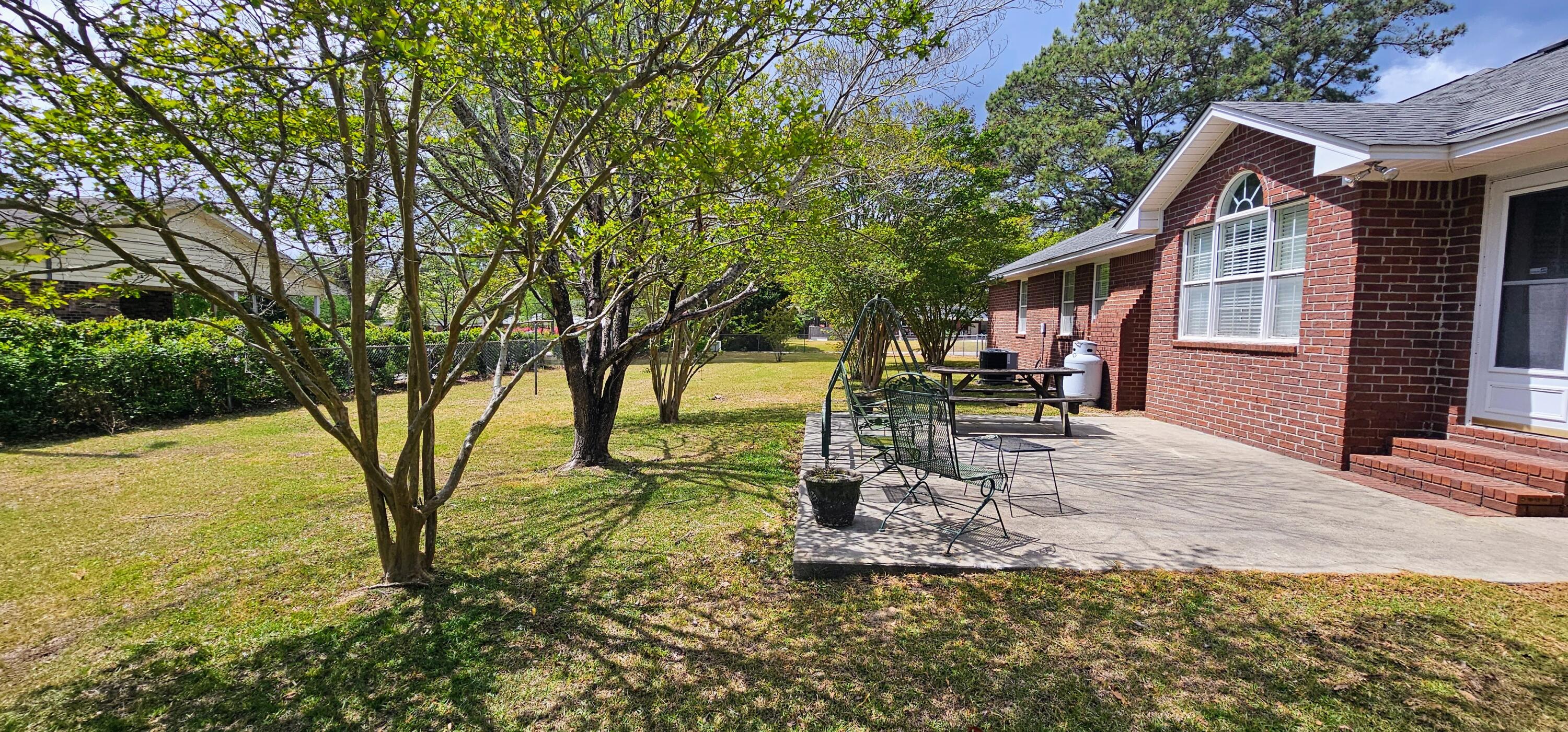 416 Briarcliff Street Manning, SC 29102 - Photo 5 of 50