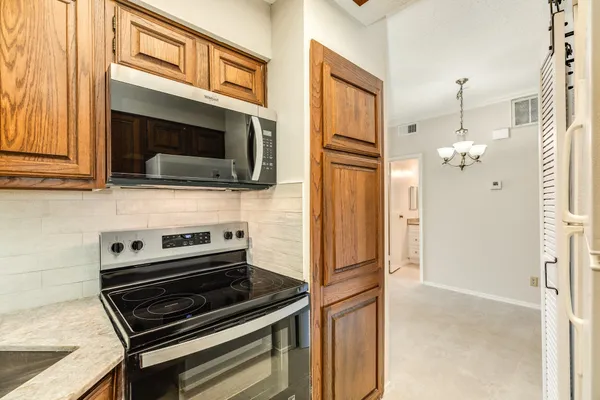 $1,250 | 921 Marine Street, Unit 226, Galveston, TX 77550