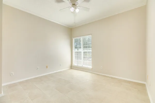 $1,250 | 921 Marine Street, Unit 226, Galveston, TX 77550