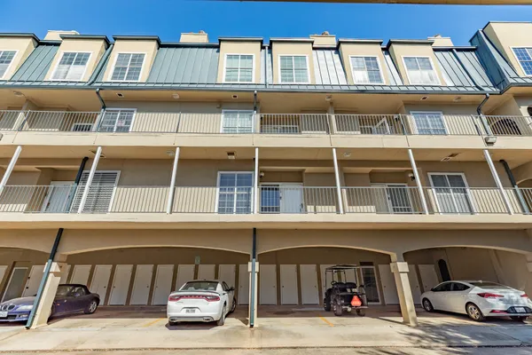 $1,250 | 921 Marine Street, Unit 226, Galveston, TX 77550