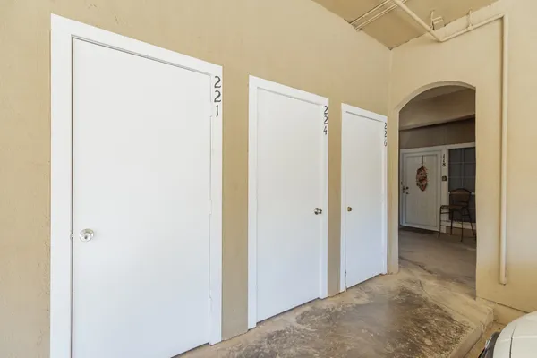 $1,250 | 921 Marine Street, Unit 226, Galveston, TX 77550