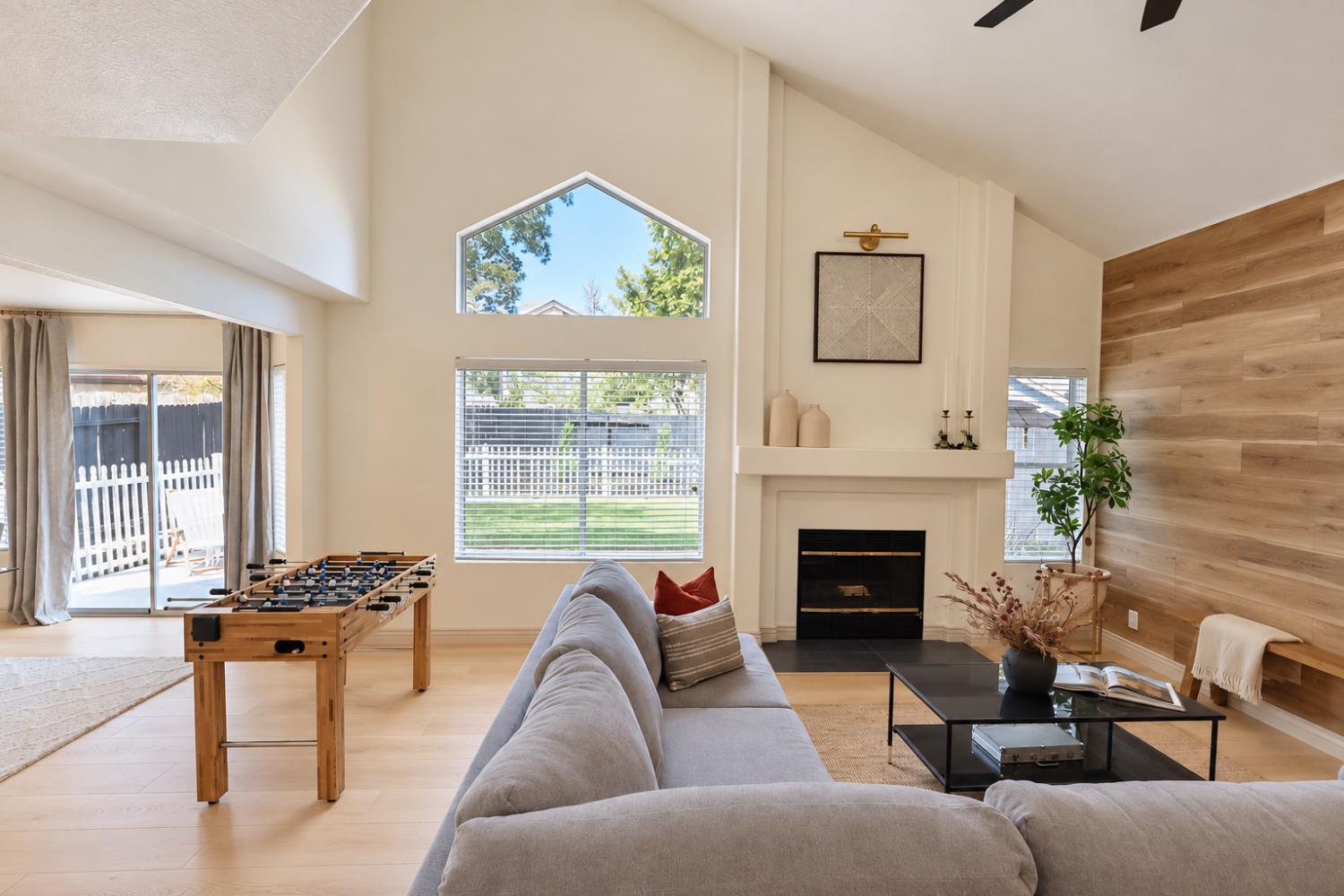 4643 Shade Tree Way Antelope, CA 95843 - Photo 4 of 68 Gallery Image 4