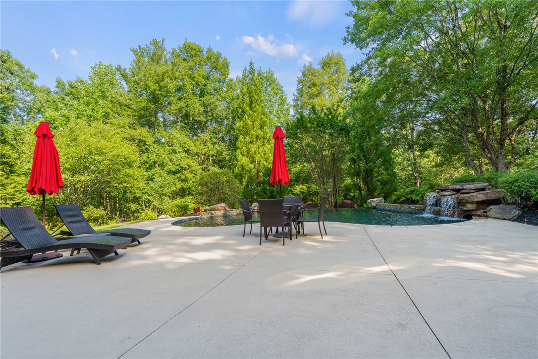 117 Summer Sweet Trail Sunset, SC 29685 - Photo 13 of 42