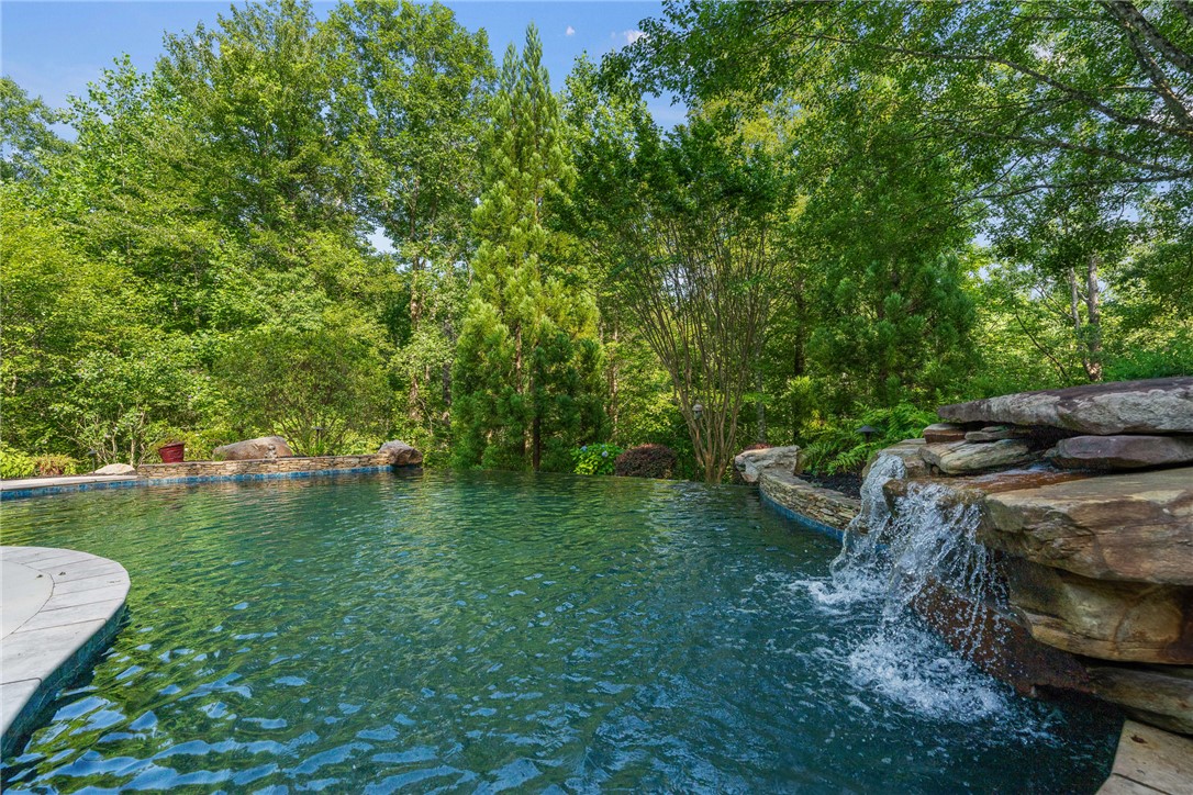 117 Summer Sweet Trail Sunset, SC 29685 - Photo 5 of 42