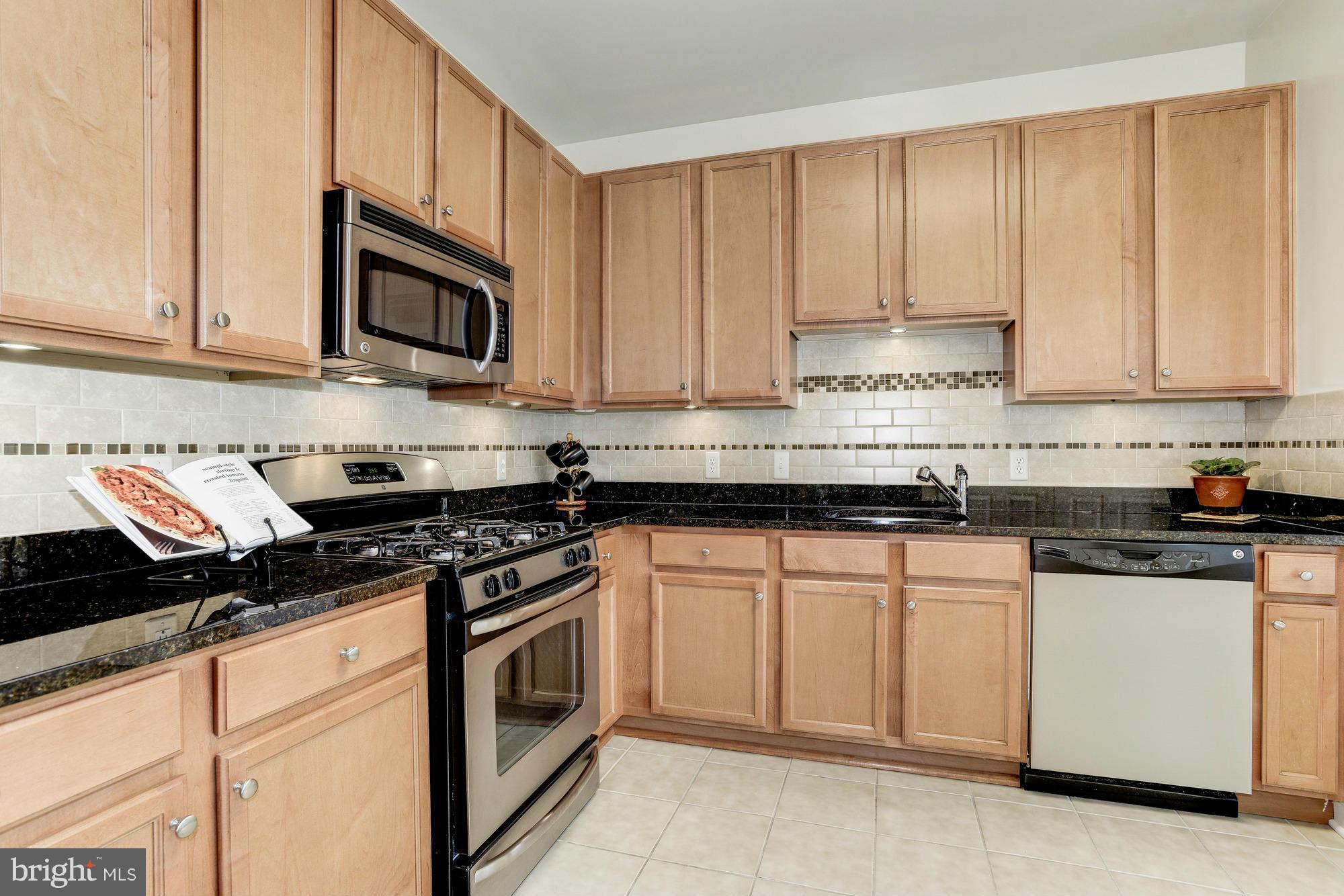 1501 North Point Drive, Unit 101 Reston, VA 20194 - Photo 8 of 30 Kitchen