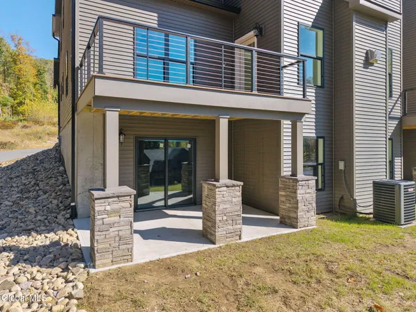 $699,000 | 24 Hill Crest Lane, Unit 7, Lake George, NY 12845