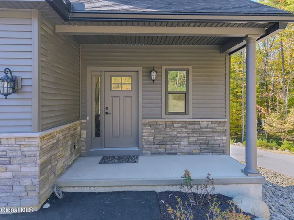 $699,000 | 24 Hill Crest Lane, Unit 7, Lake George, NY 12845