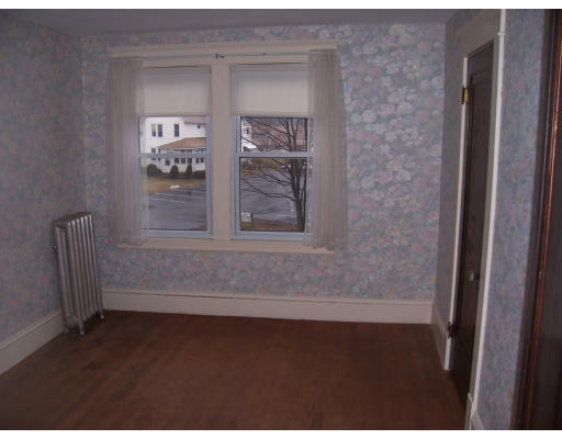 99 Amostown Road West Springfield, MA 01089 - Photo 7 of 14 Gallery Image 7