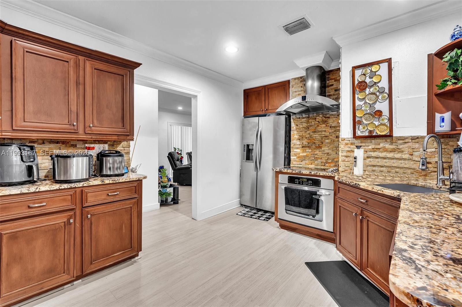 340 West 55th Street Hialeah, FL 33012 - Photo 11 of 28