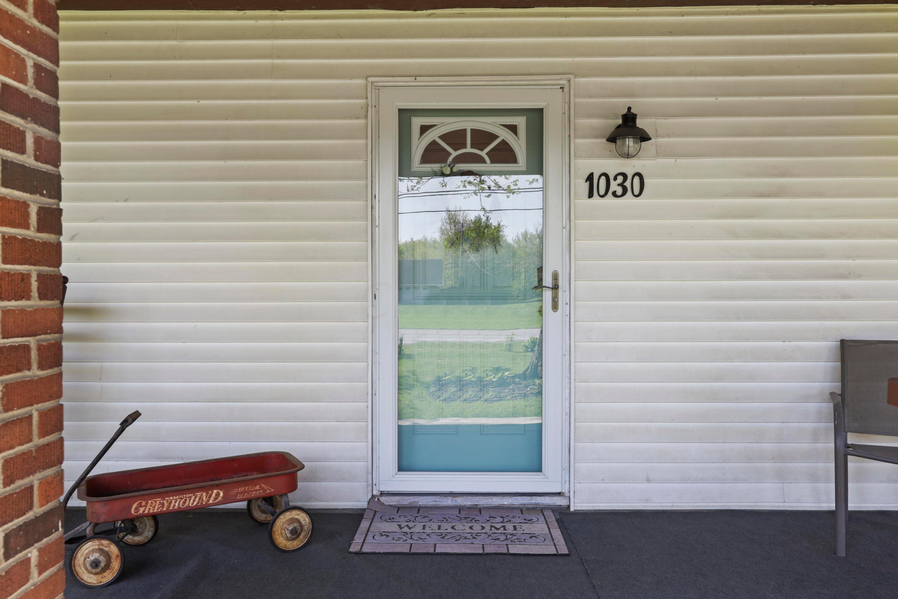 1030 Williams Road Columbus, OH 43207 - Photo 5 of 39 Come On In!