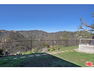 2717 Halsey Road Topanga, CA 90290 - Photo 27 of 39 a view of outdoor space and yard