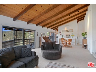 2717 Halsey Road Topanga, CA 90290 - Photo 38 of 39 a living room with furniture