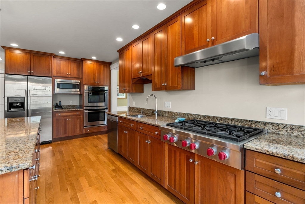 22 Edwardel Road Needham, MA 02492 - Photo 11 of 26