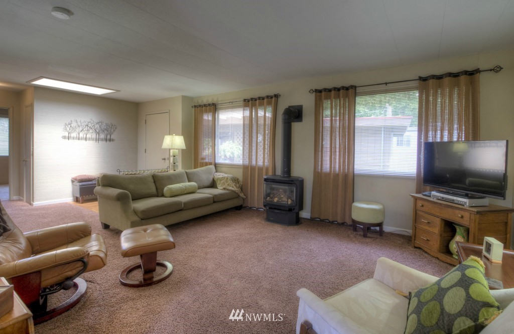 135 Kelly Road Bellingham, WA 98226 - Photo 3 of 18