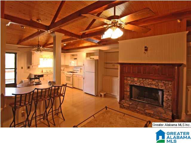 24 Point Clear Lane Alpine, AL 35014 - Photo 3 of 19