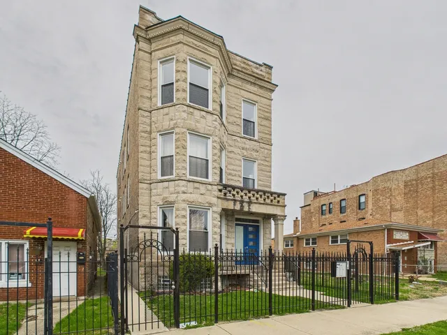 $2,500 | 5156 South Wabash Avenue, Unit 3, Chicago, IL 60615