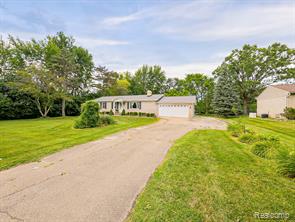 52010 11 Mile Road South Lyon, MI 48178 - Photo 45 of 50