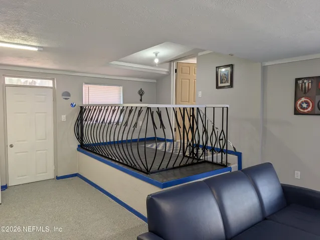 $1,375 | 231 5th Way, Interlachen, FL 32148