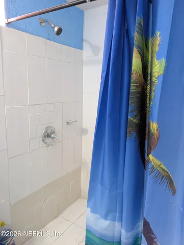 $1,375 | 231 5th Way, Interlachen, FL 32148