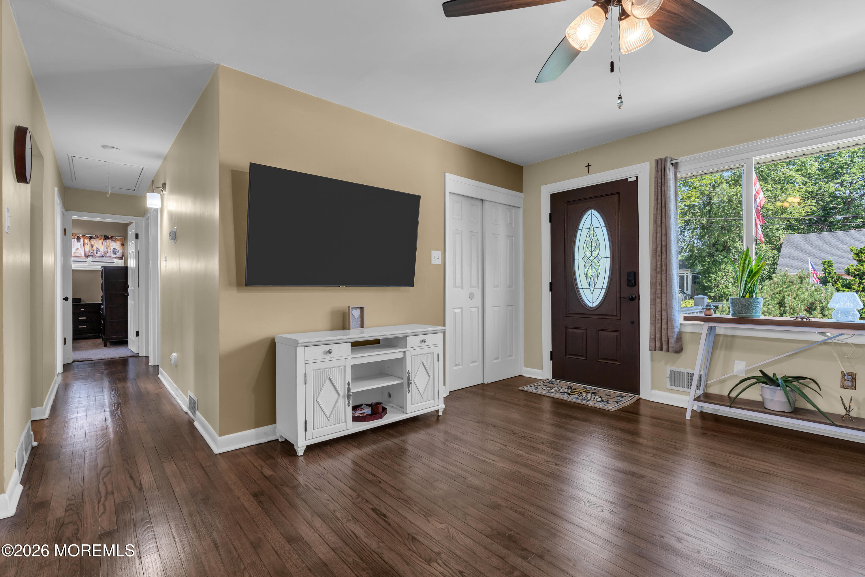 39 Monroe Street Keyport, NJ 07735 - Photo 4 of 34 HOME SWEET HOME