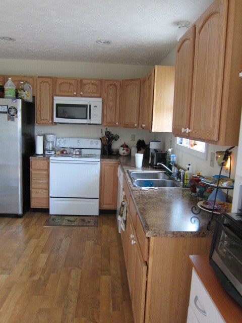 293 West Bailey Road Lewisburg, WV 24901 - Photo 2 of 23 Kitchen with Oak Cabinets.