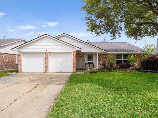 $2,500 | 5014 Mary Lou Drive, Houston, TX 77092