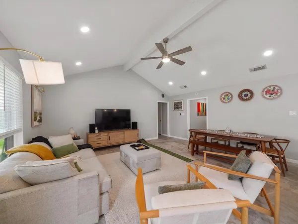 $2,500 | 5014 Mary Lou Drive, Houston, TX 77092