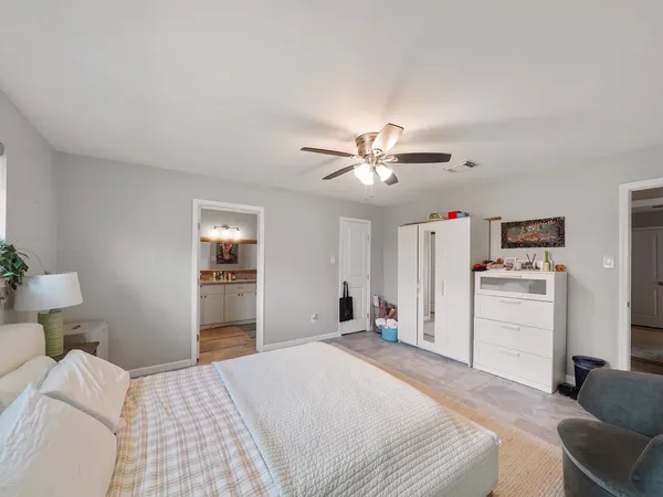 $2,600 | 5014 Mary Lou Drive, Houston, TX 77092