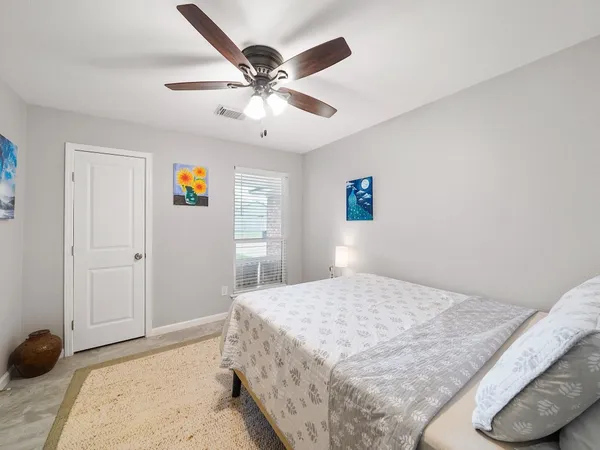 $2,500 | 5014 Mary Lou Drive, Houston, TX 77092