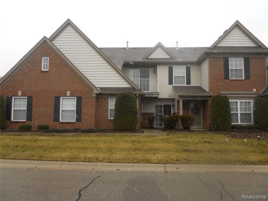 20644 Dunham Road, Unit 32 Clinton Township, MI 48038 - Photo 3 of 18