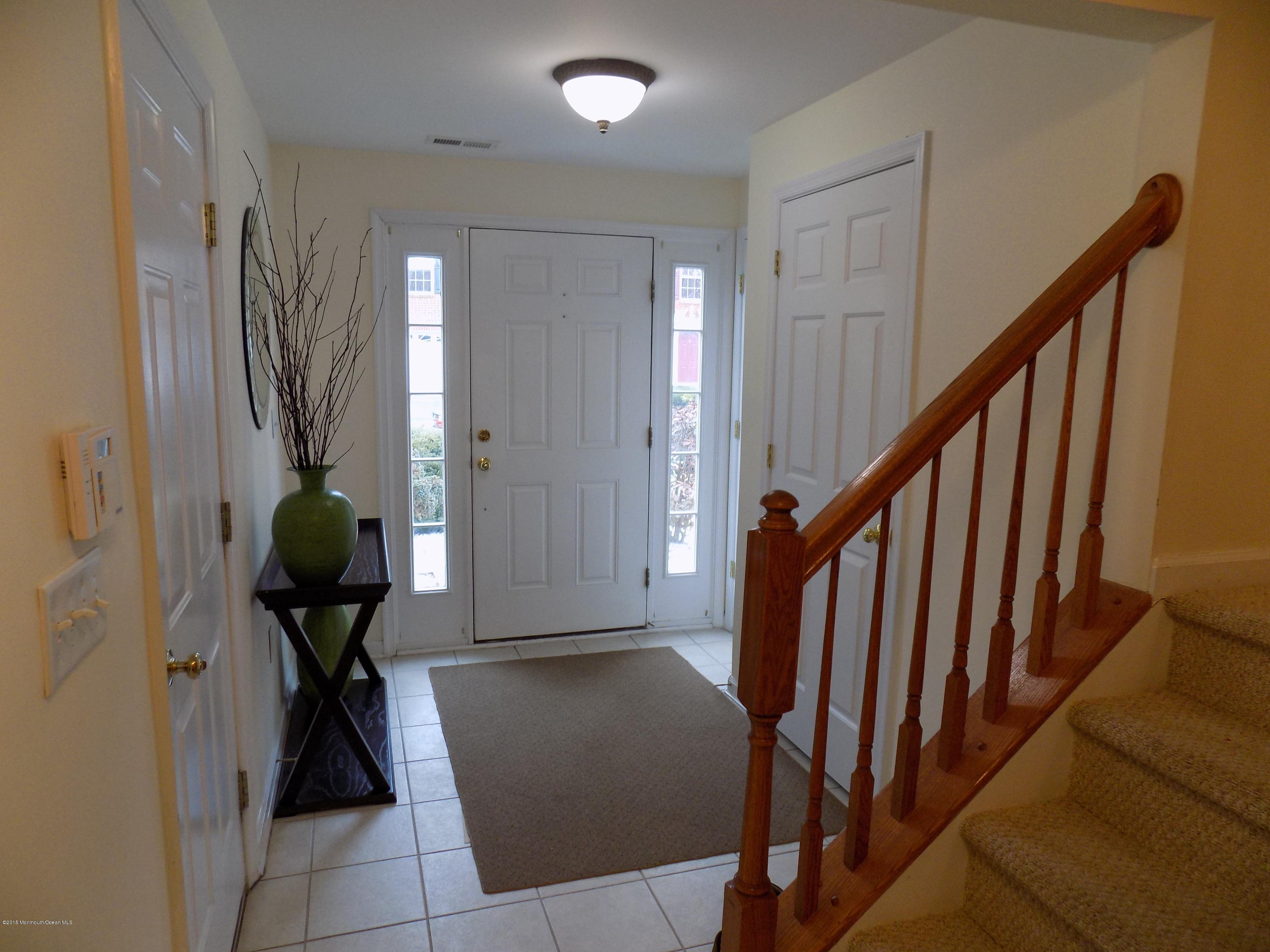 40 Saxton Road Farmingdale, NJ 07727 - Photo 2 of 16 DSCN0041.JPG