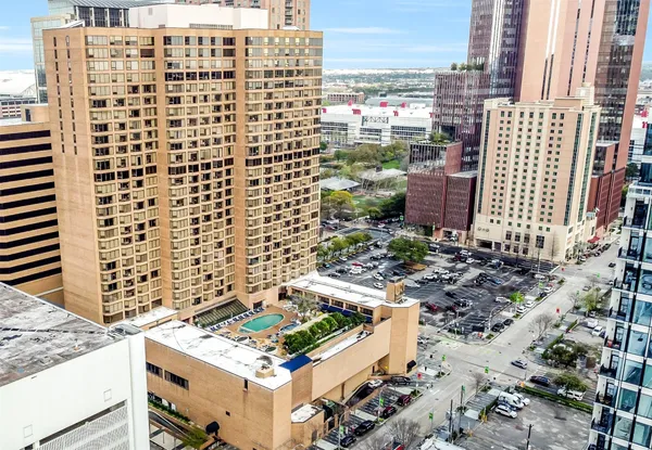 $6,000 | 1111 Caroline Street, Unit 2903, Houston, TX 77010