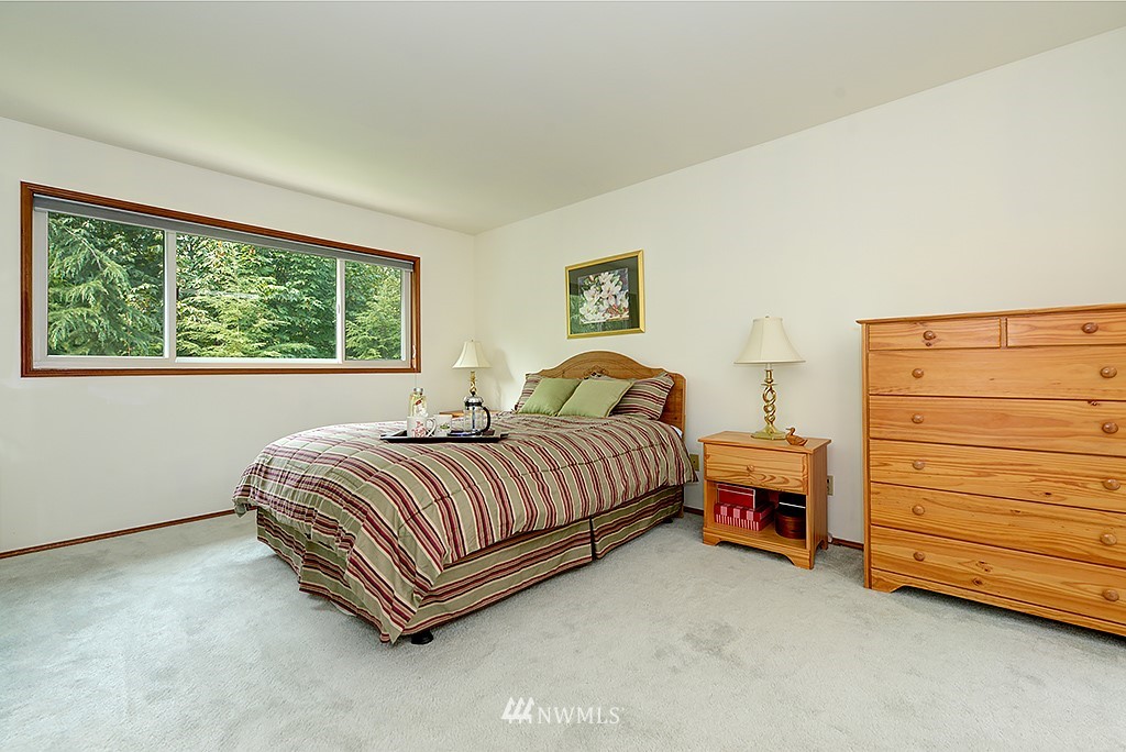 10920 Northeast 157th Street Bothell, WA 98011 - Photo 14 of 24 Gallery Image 14