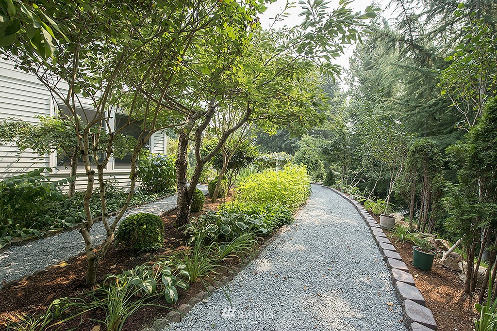 10920 Northeast 157th Street Bothell, WA 98011 - Photo 22 of 24 Gallery Image 22