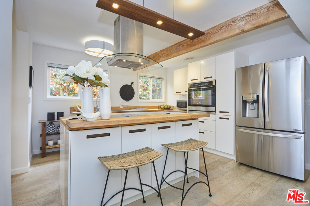 241 7th Avenue Venice, CA 90291 - Photo 14 of 48