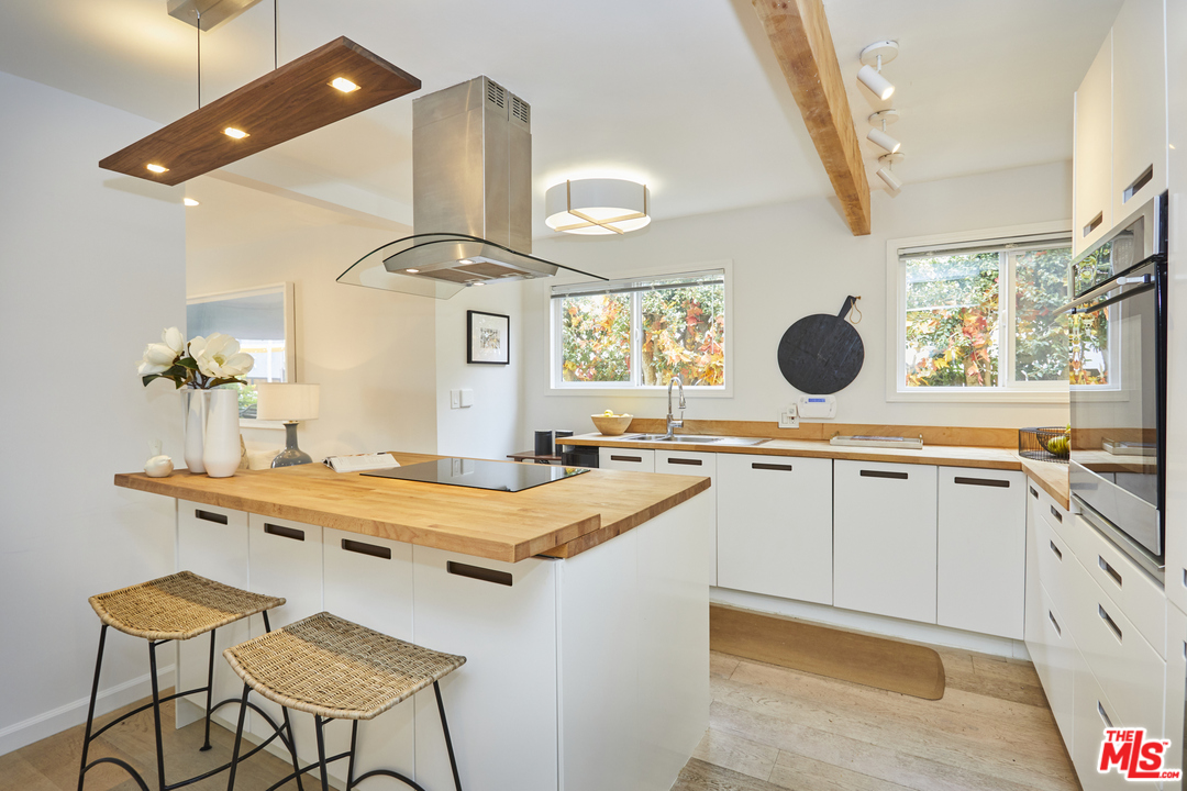 241 7th Avenue Venice, CA 90291 - Photo 15 of 48