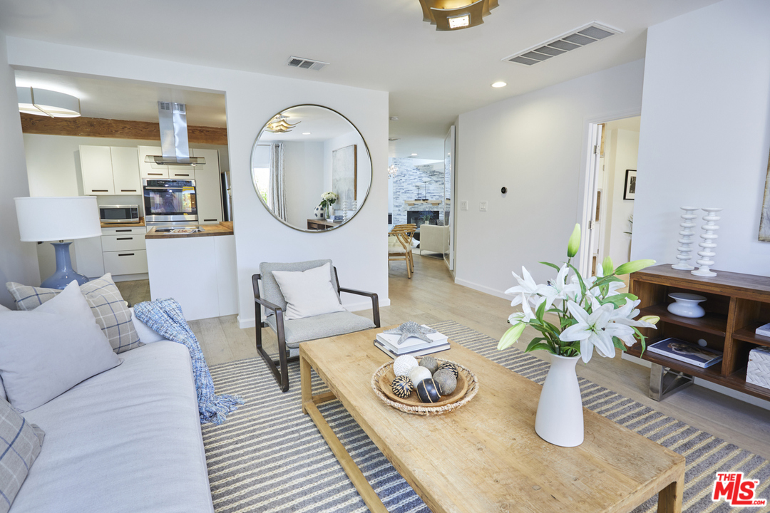 241 7th Avenue Venice, CA 90291 - Photo 20 of 48