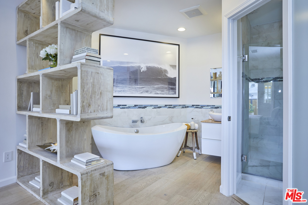 241 7th Avenue Venice, CA 90291 - Photo 25 of 48